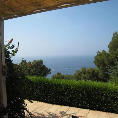 Villa Cavalaire-sur-mer, 2 Pieces, 4 Personnes - Fr-1-100-202 *